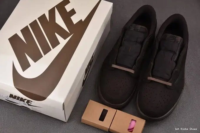 1st Kicks Low Brown Jordan 1 OG Velvet Travis Scott DM7866-202 Air x 0626